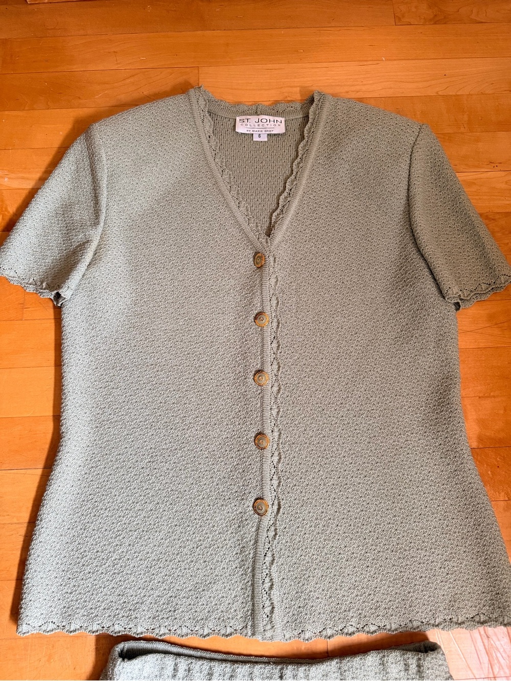 St. John sage green short sleeve knit cardigan